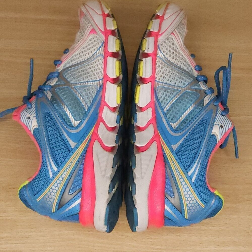 Fila Womens White And Neon Athletic Shoes 6 1/2 - Picture 3 of 7